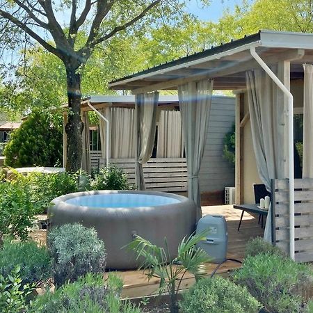 Boutique Mobile Homes Ulikarovinj (Adults Only) Eksteriør bilde