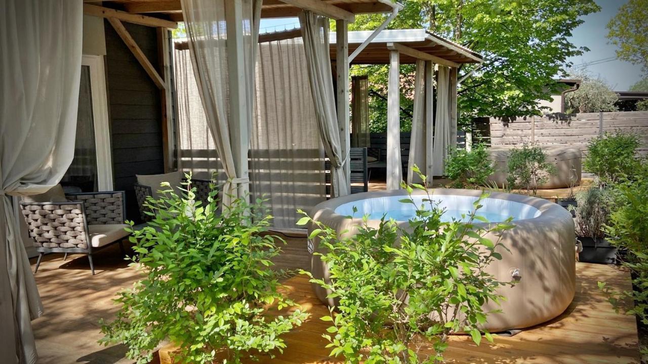 Boutique Mobile Homes Ulikarovinj (Adults Only) Eksteriør bilde